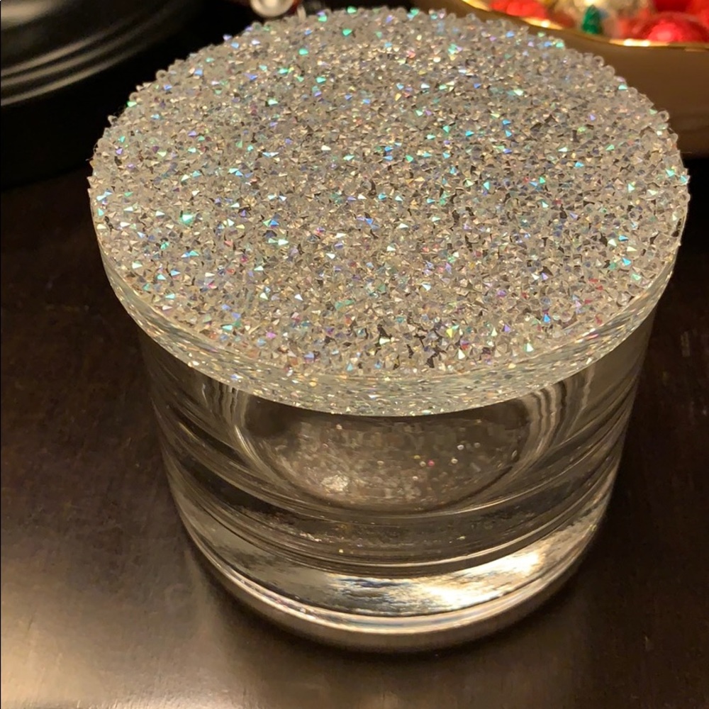 Oleg Cassini sparkling covered box